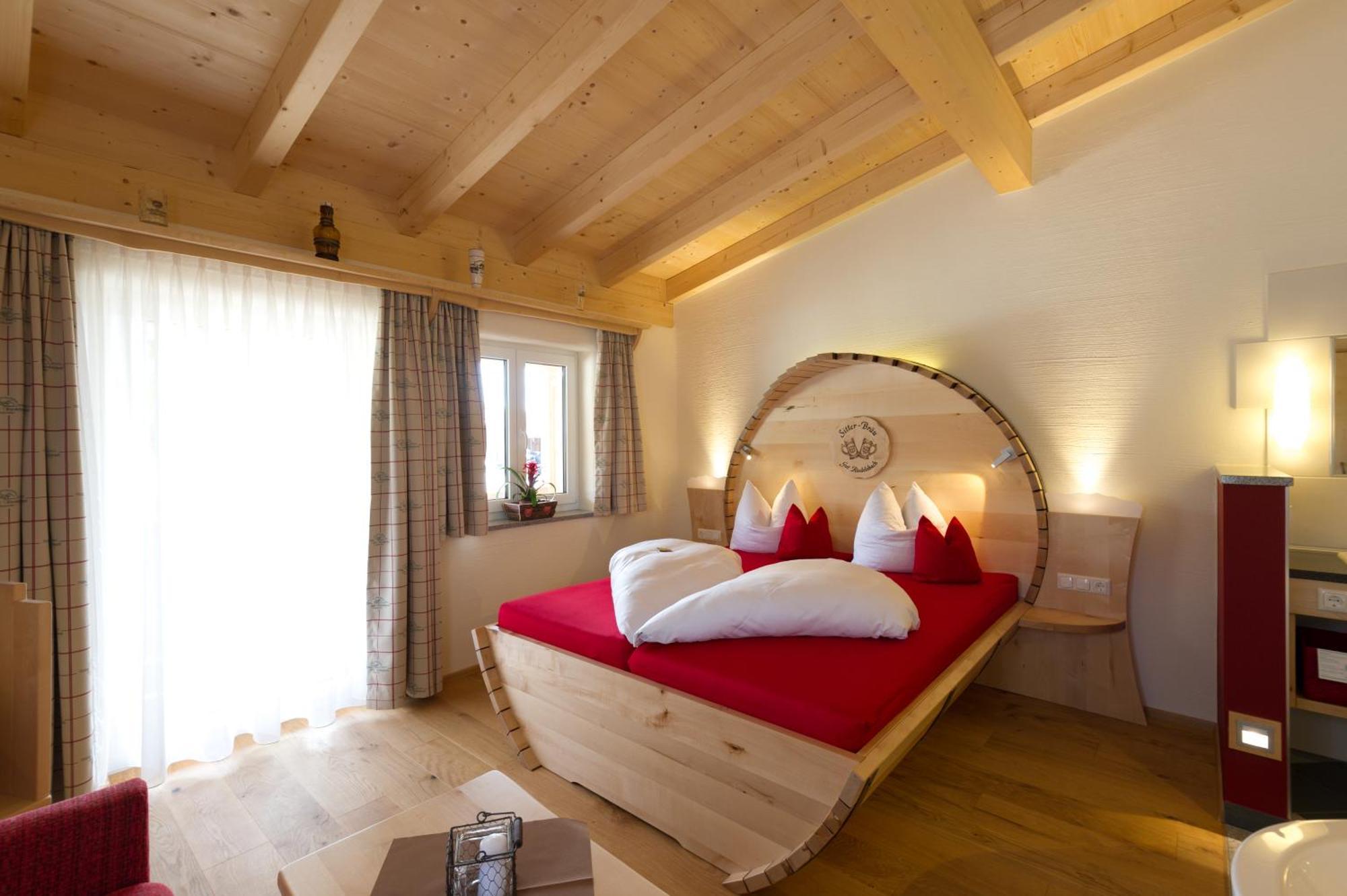 Bier Und Wohlfuehlhotel Gut Riedelsbach ノイライヒェナウ エクステリア 写真