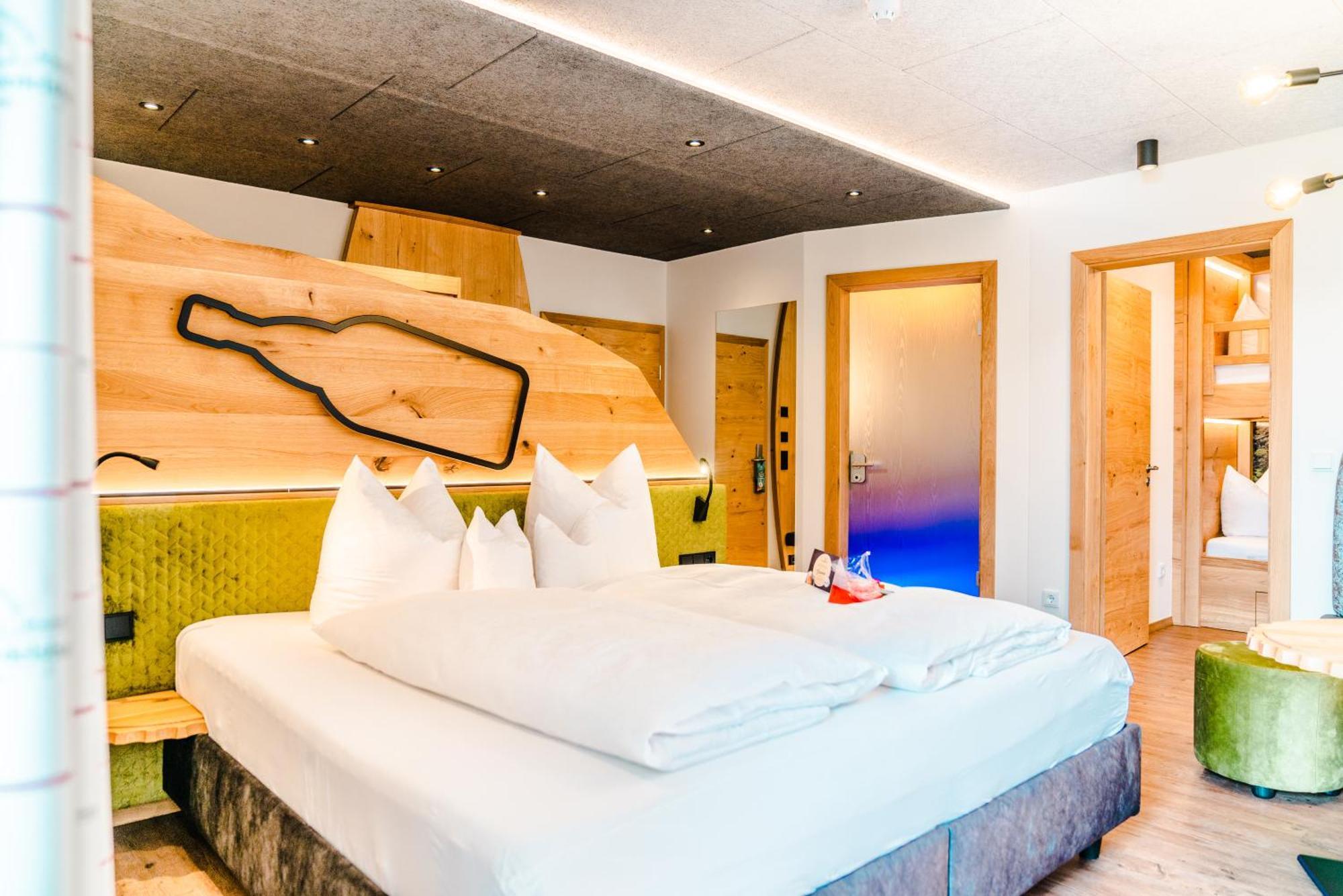 Bier Und Wohlfuehlhotel Gut Riedelsbach ノイライヒェナウ エクステリア 写真