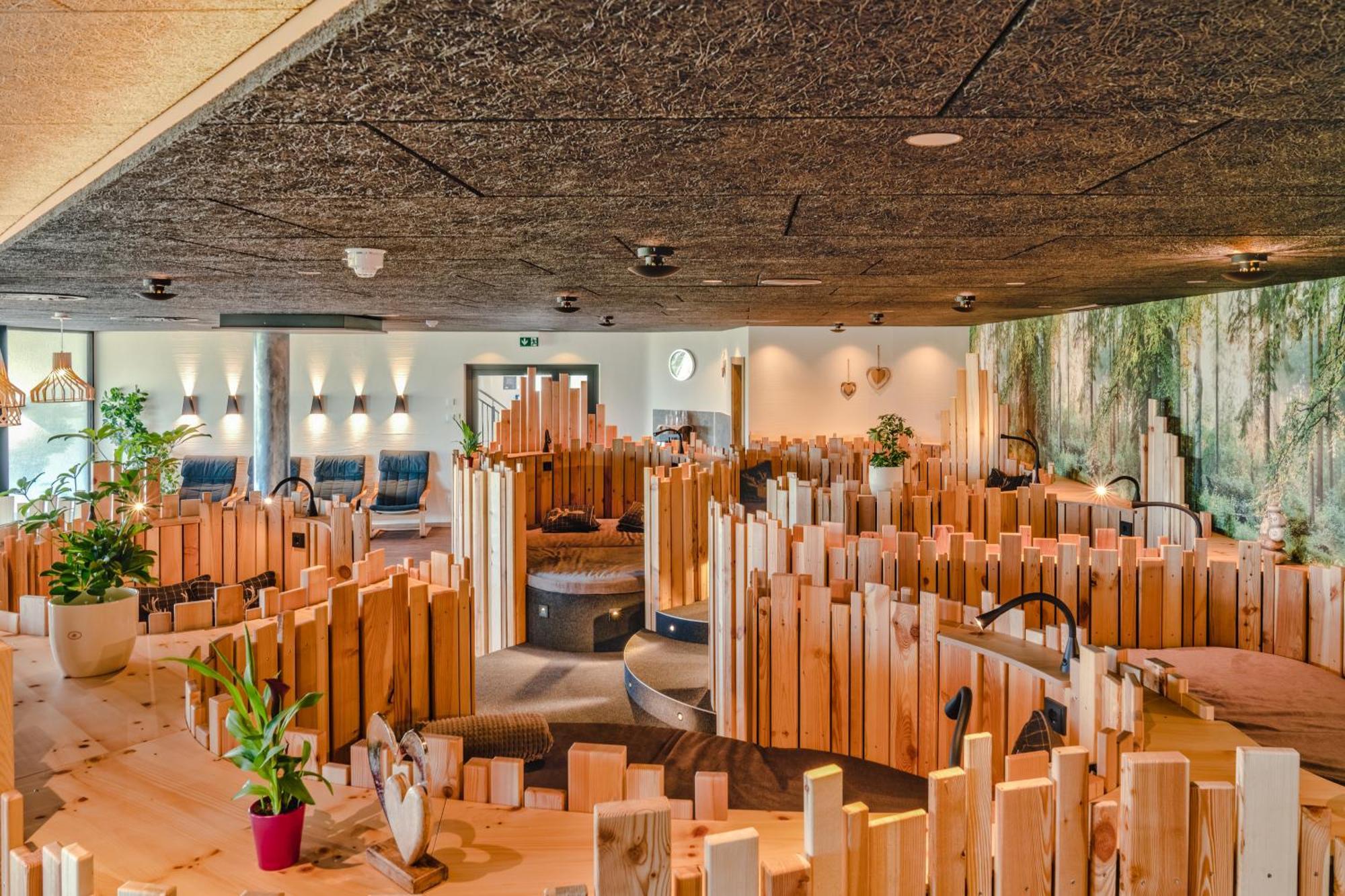 Bier Und Wohlfuehlhotel Gut Riedelsbach ノイライヒェナウ エクステリア 写真