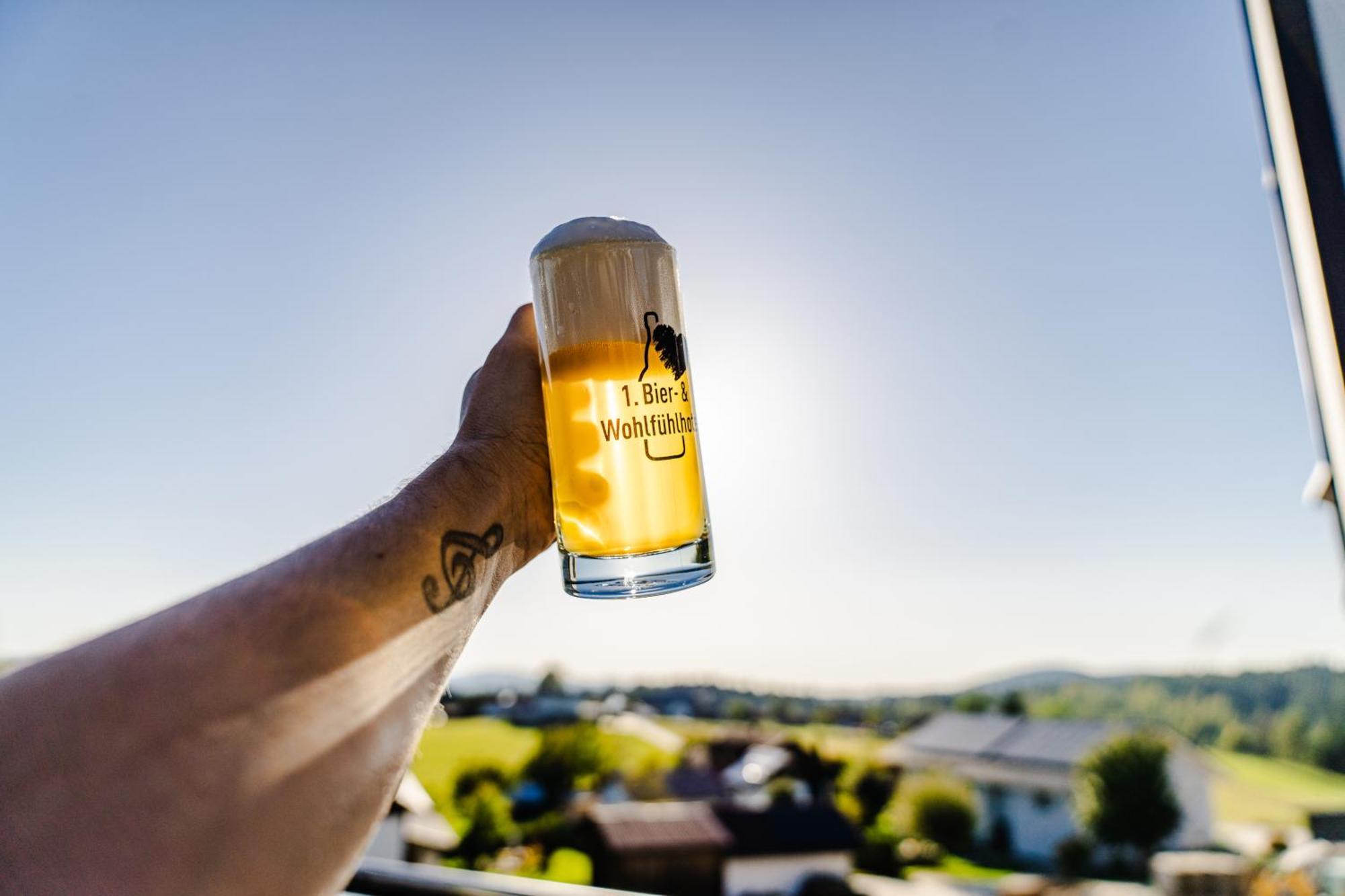Bier Und Wohlfuehlhotel Gut Riedelsbach ノイライヒェナウ エクステリア 写真