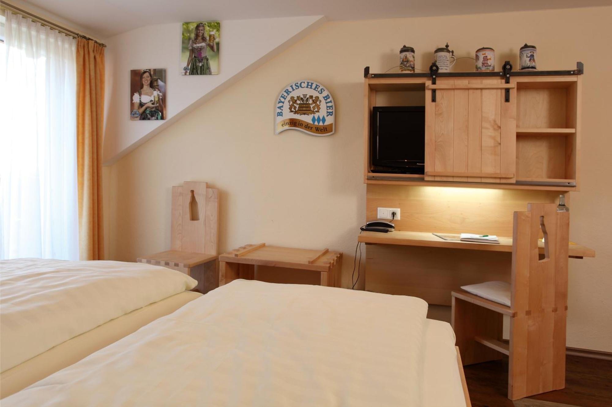 Bier Und Wohlfuehlhotel Gut Riedelsbach ノイライヒェナウ エクステリア 写真